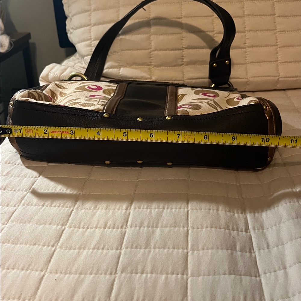 Kenneth Cole Retro Leather purse - Picture 16 of 16